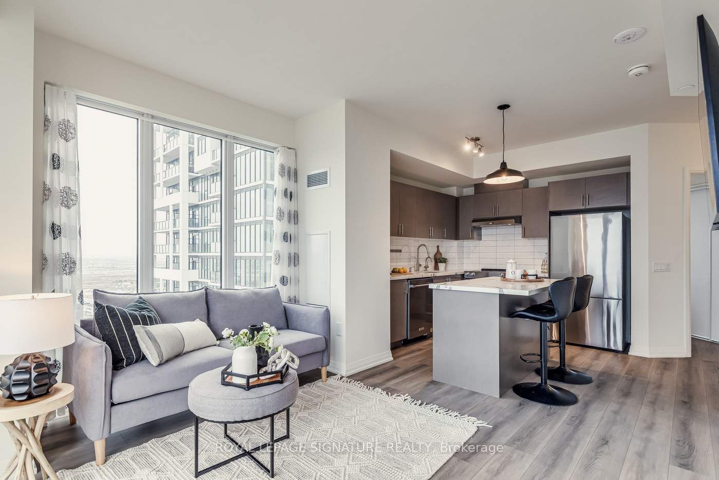 9000 Jane St, unit 2124 for sale