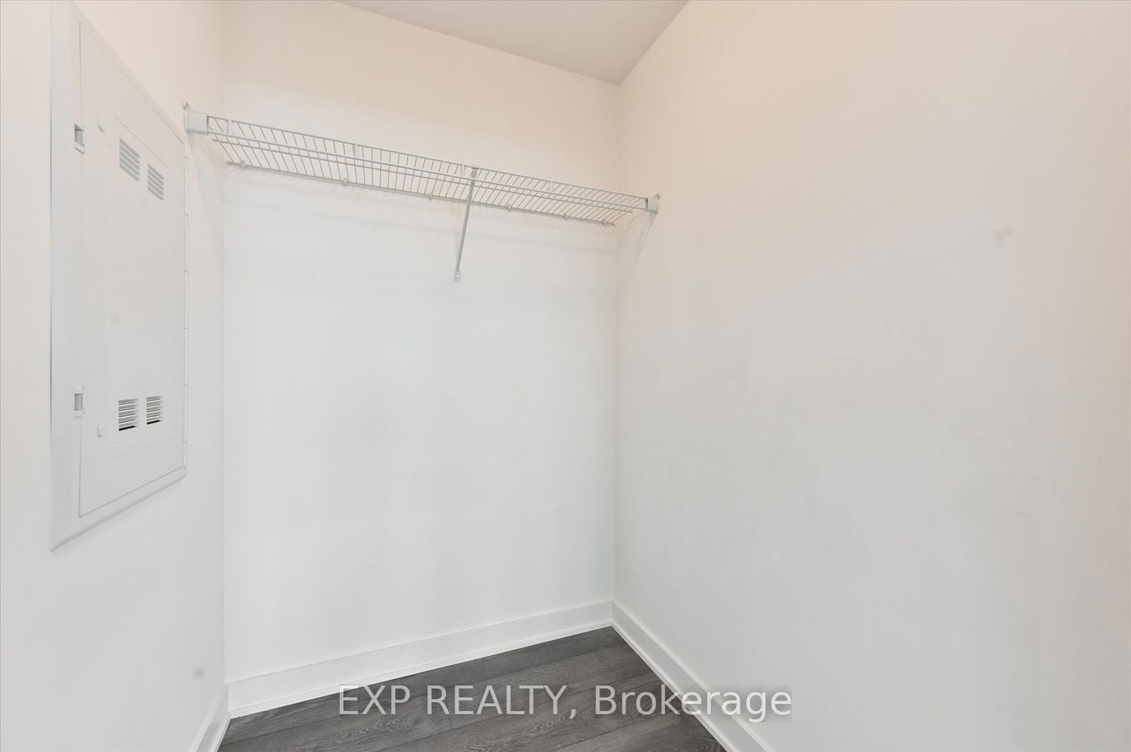 120 Eagle Rock Way, unit 1006 for sale