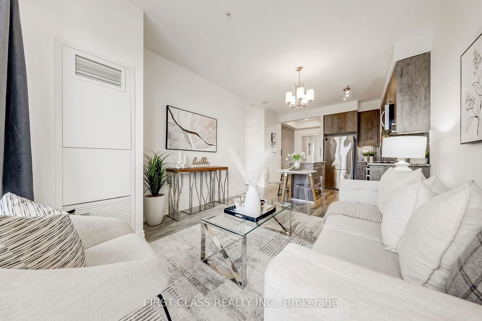 9090 Yonge St, unit 207B for sale