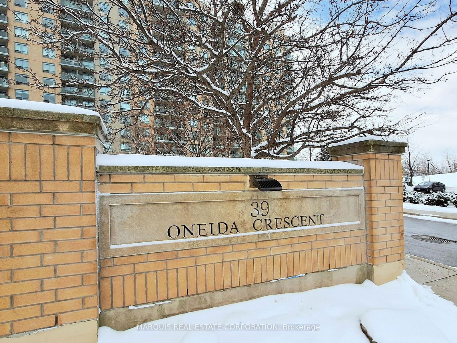 39 Oneida Cres, unit 908 for sale