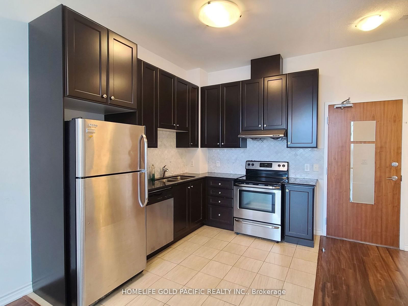 8323 Kennedy Rd, unit Ph02 for rent