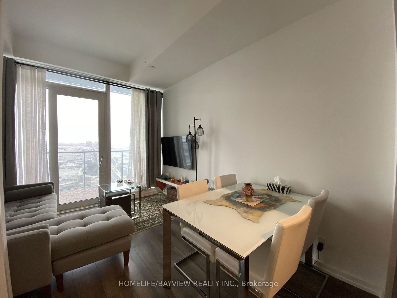 7890 Jane St, unit 2907 for rent