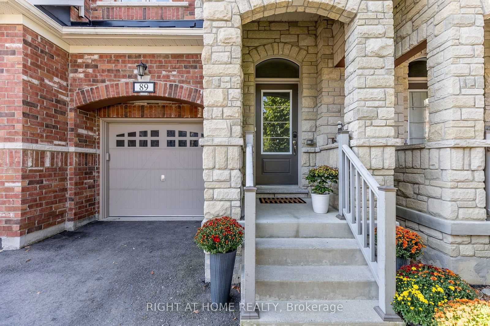 Mackenzie Ridge Terraces Townhomes, Vaughan, Toronto