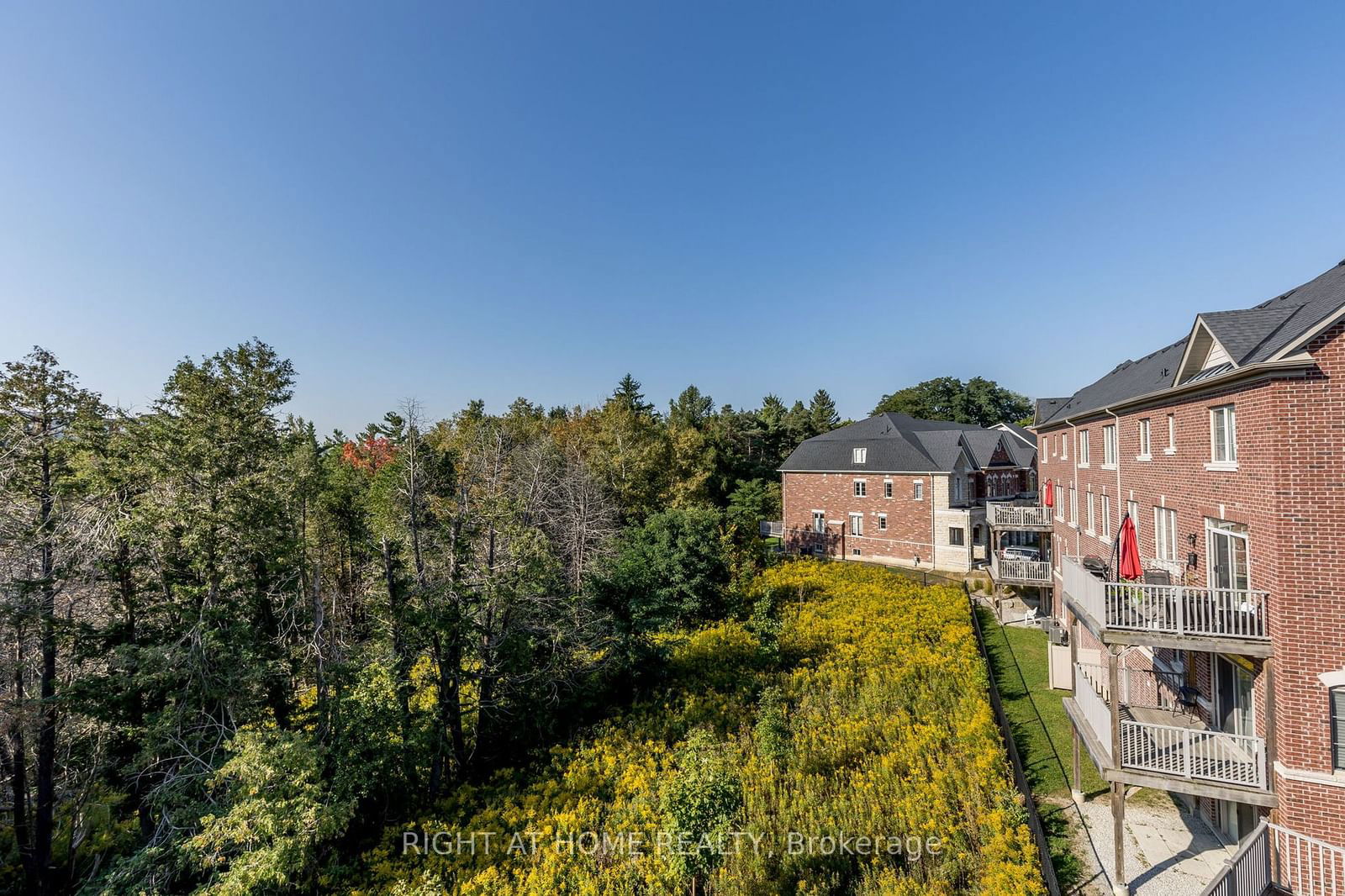 Mackenzie Ridge Terraces Townhomes, Vaughan, Toronto