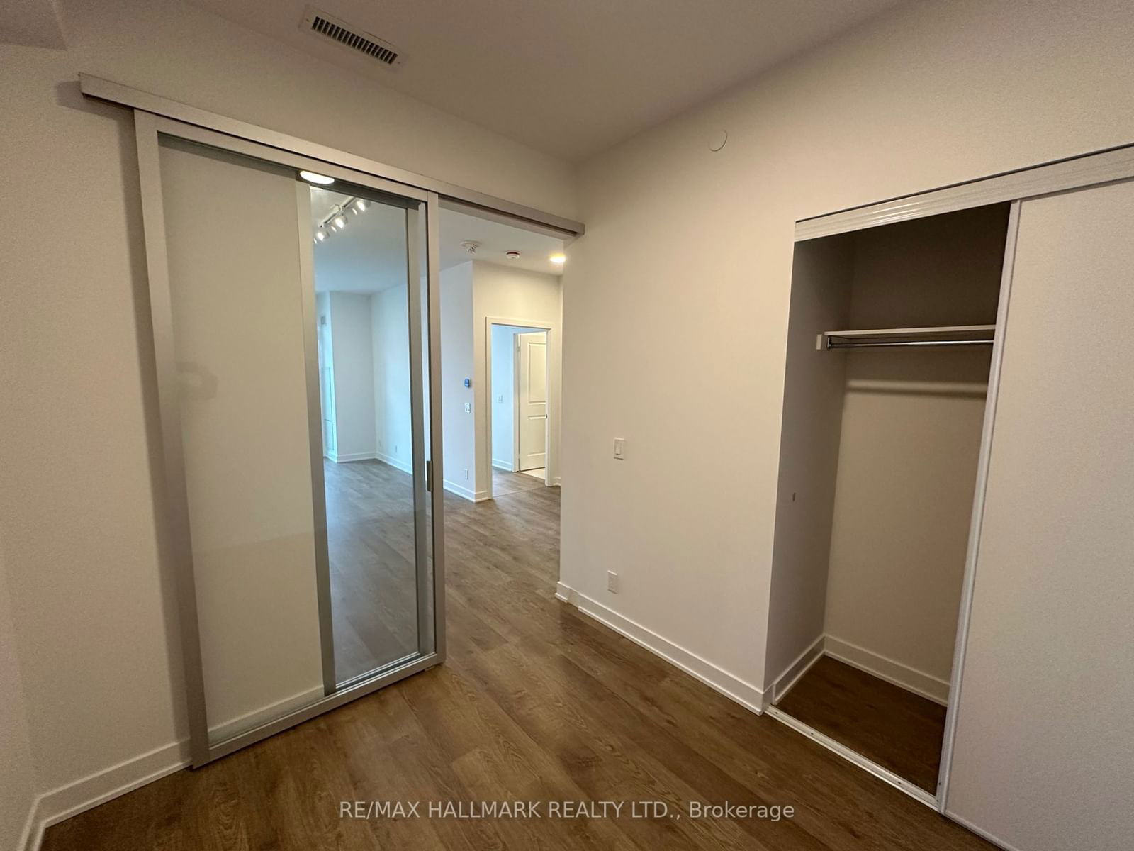 50 UPPER MALL Way, unit B-1910 for rent