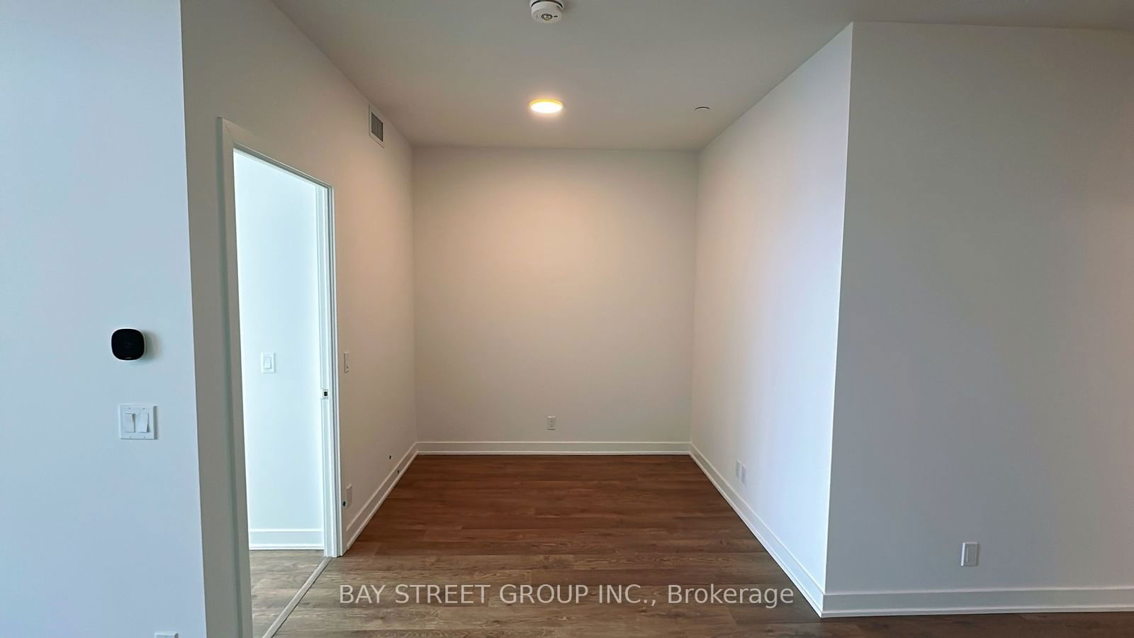 50 Upper Mall Way, unit B3001 for rent