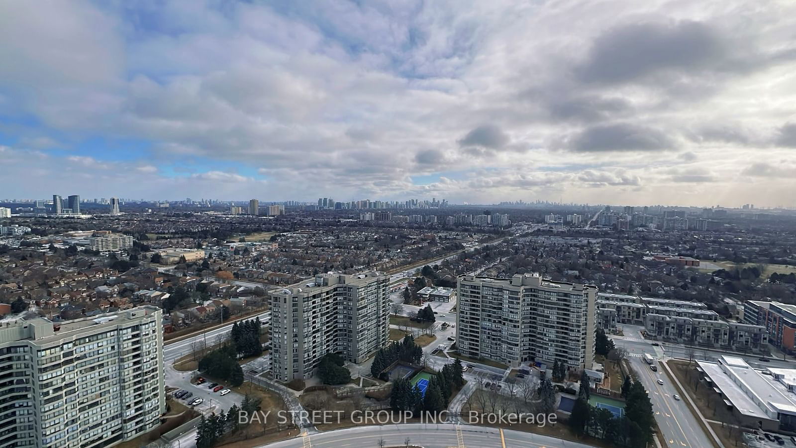 50 Upper Mall Way, unit B3001 for rent