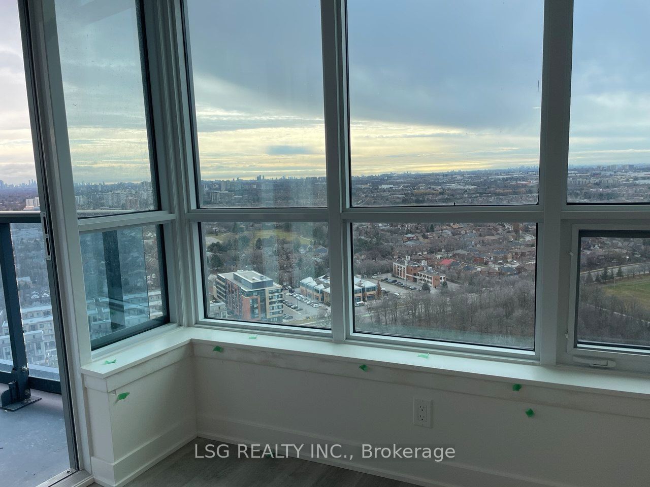 30 Upper Mall Way, unit A2602 for rent