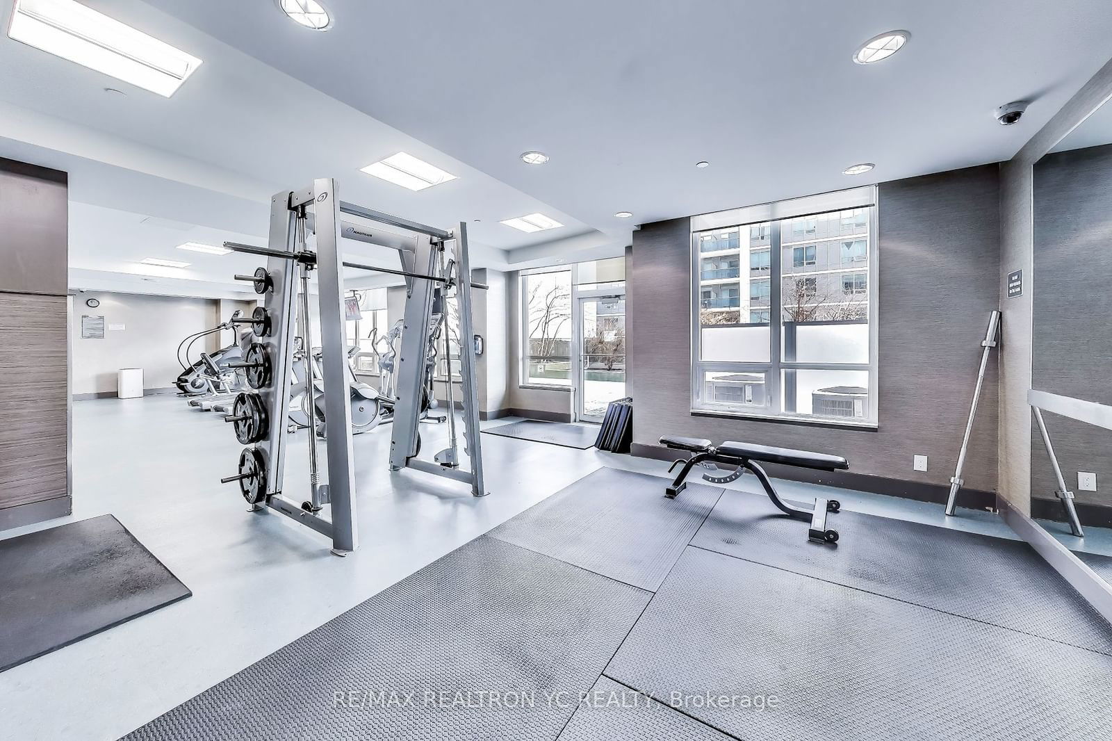 7161 Yonge St, unit 2031 for sale