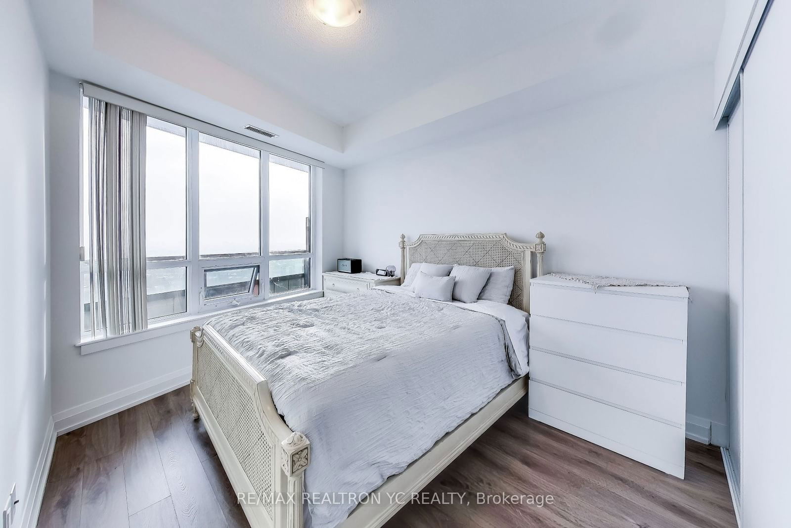 7161 Yonge St, unit 2031 for sale