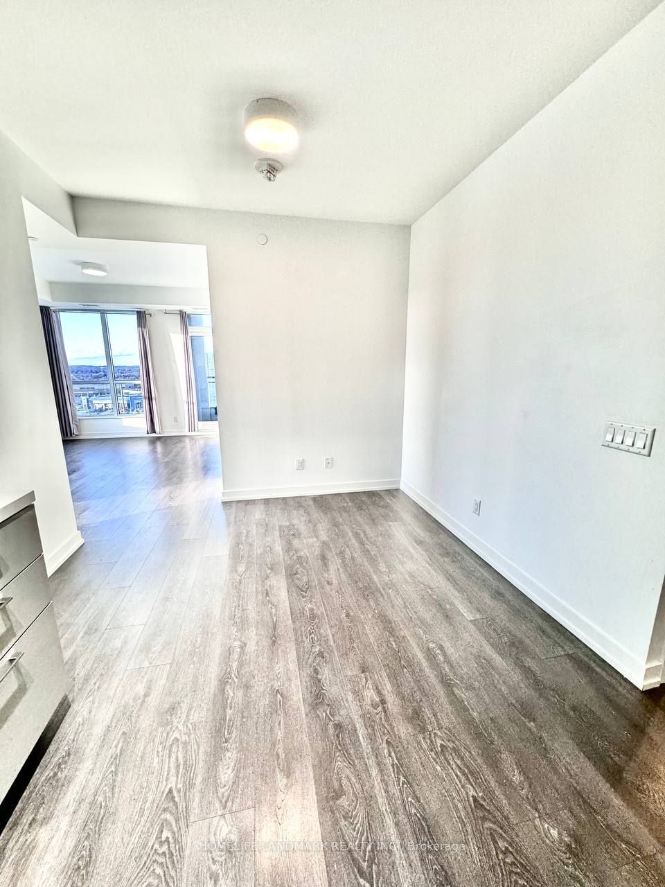 1 Grandview Ave, unit 702 for rent