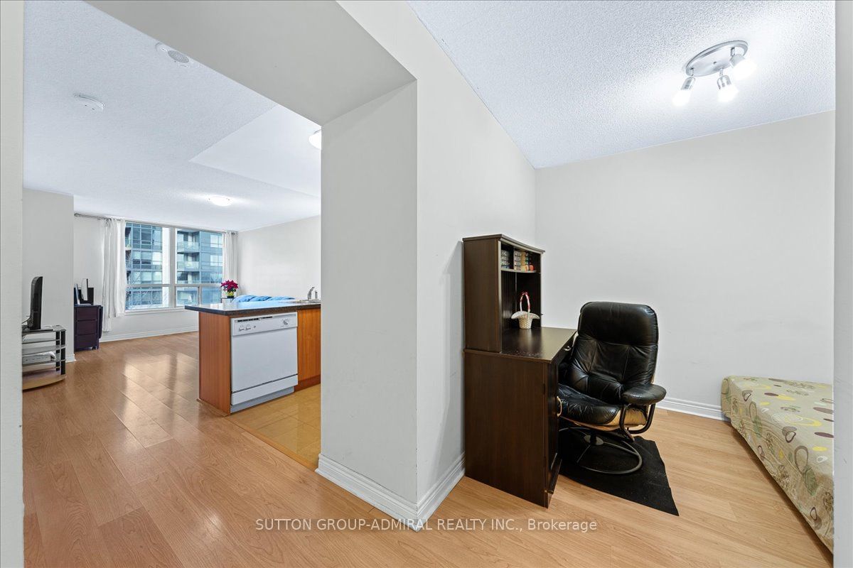 50 Disera Dr, unit 307 for sale