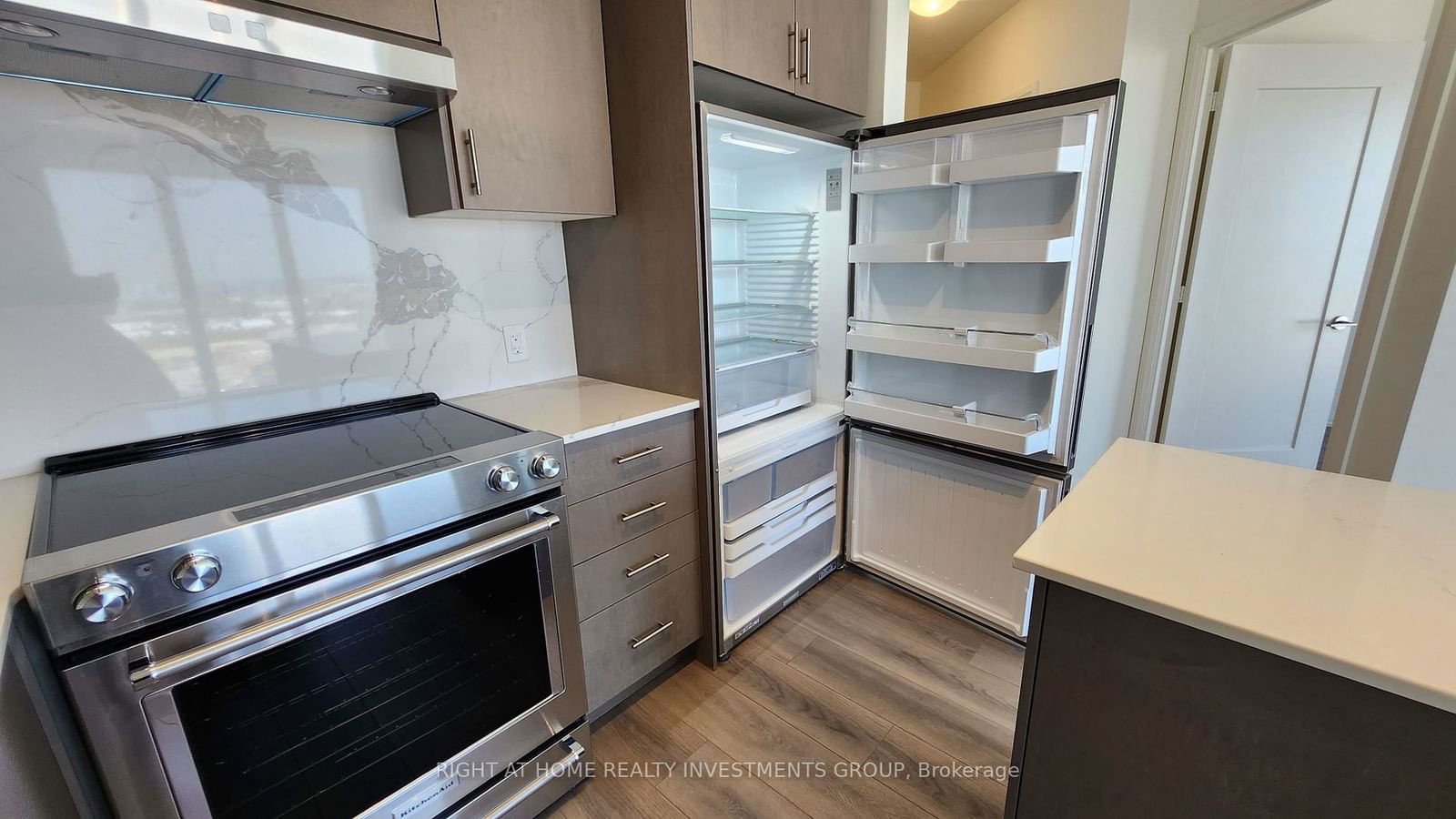 9000 Jane St, unit 1924 for sale