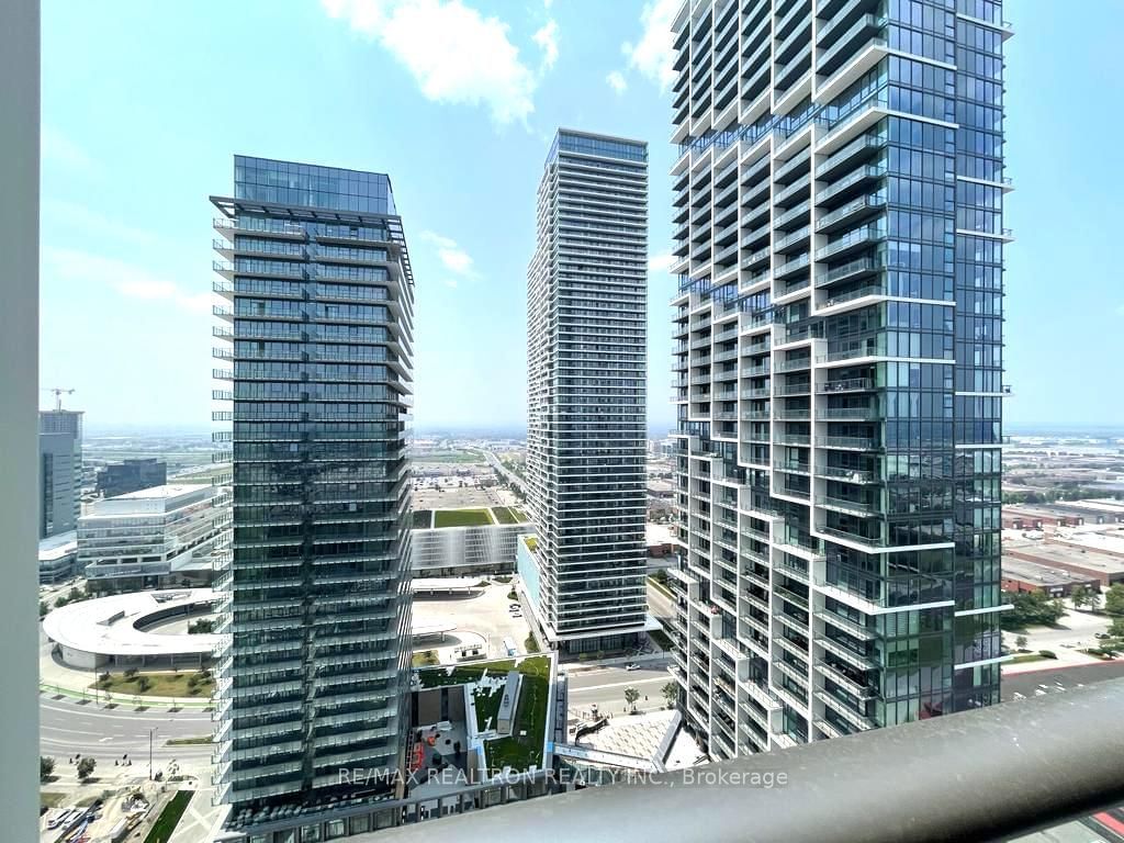 7890 Jane St, unit 2905 for rent