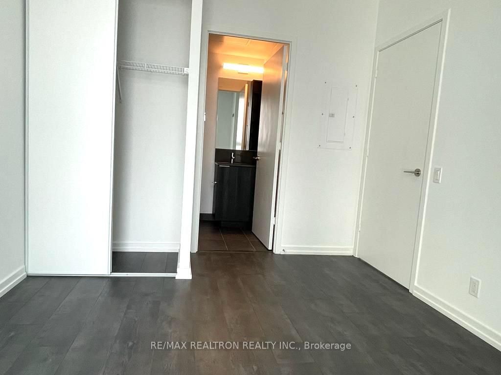 7890 Jane St, unit 2905 for rent