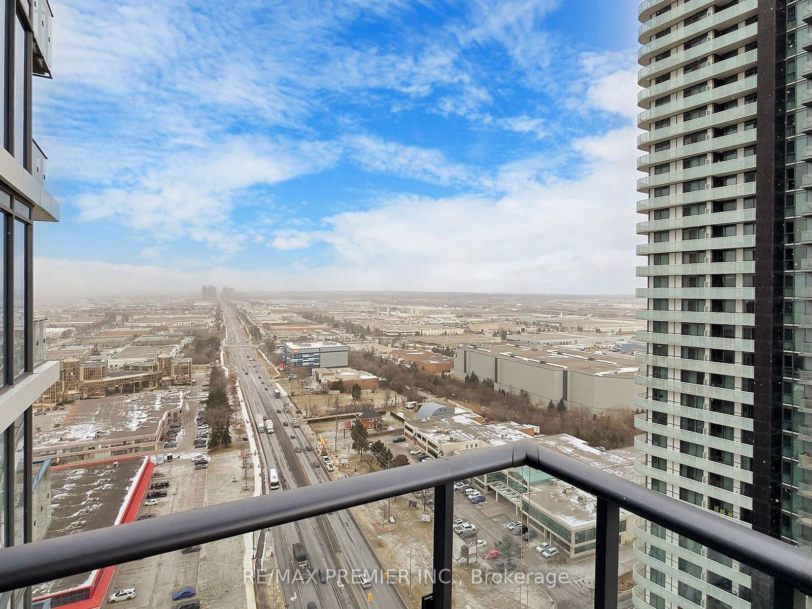 7890 Jane St, unit 2510 for rent