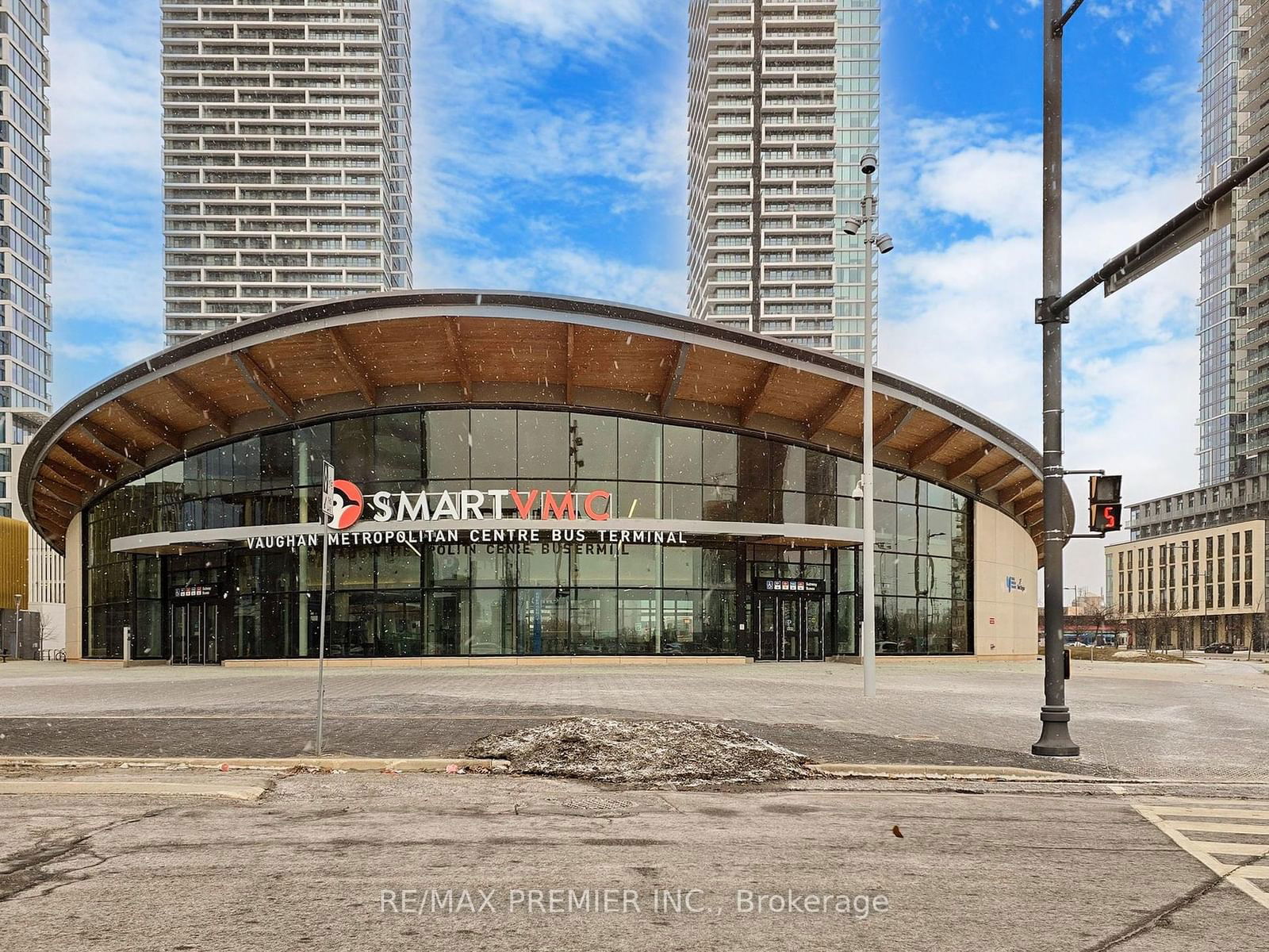 7890 Jane St, unit 2510 for rent