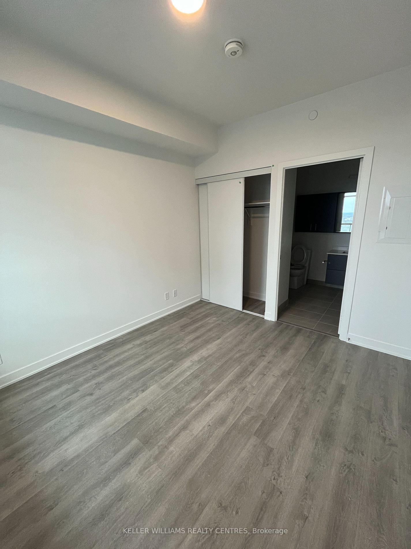 30 Upper Mall Way, unit 2908 for rent