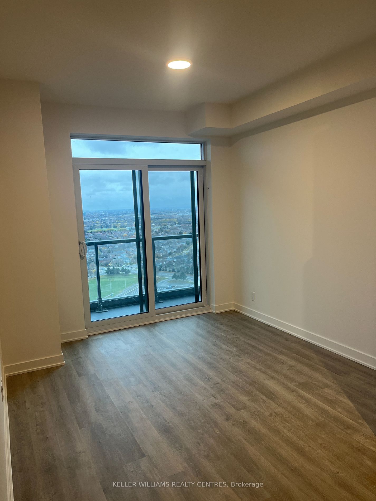 30 Upper Mall Way, unit 2703 for rent