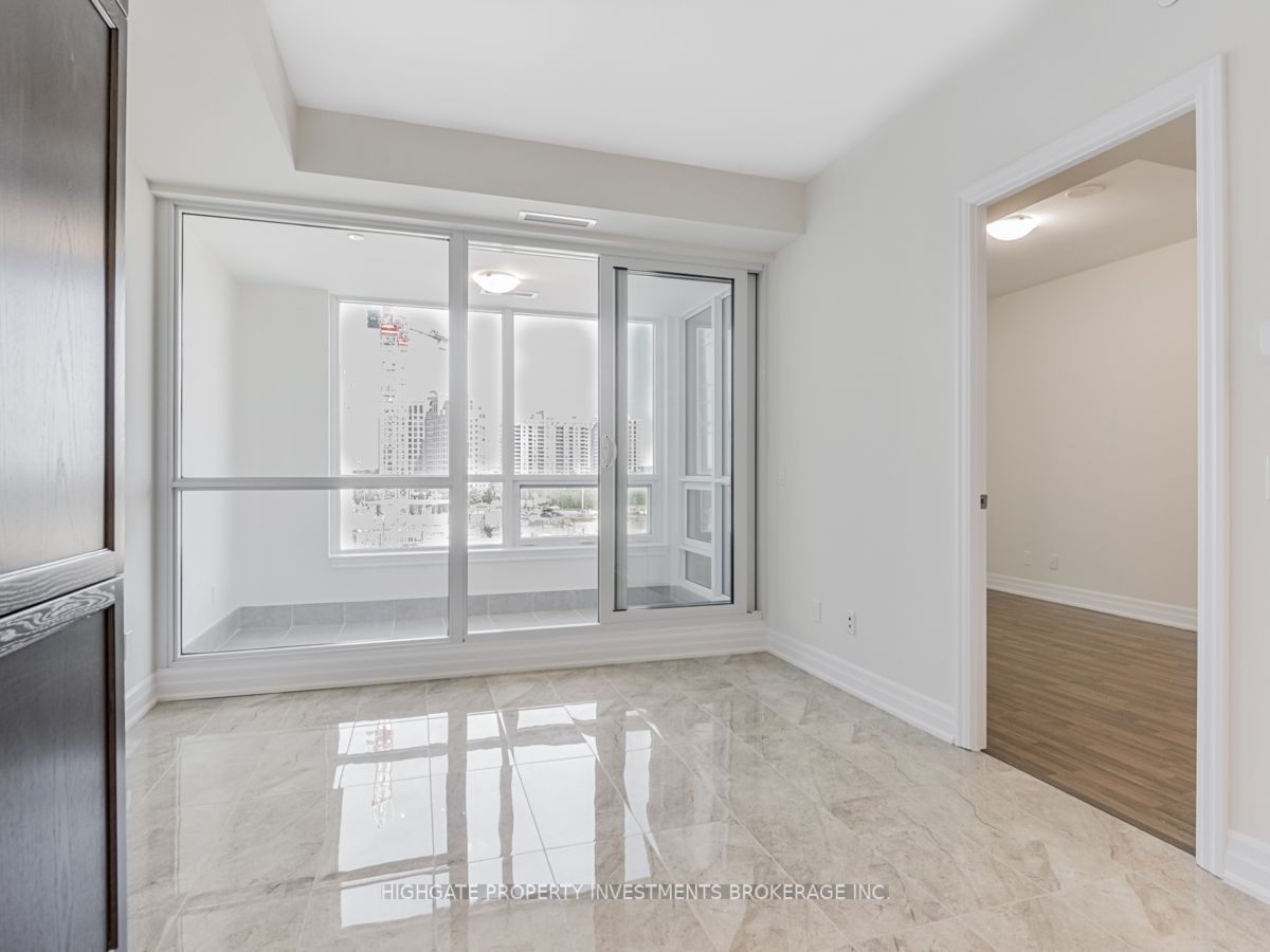 9085 Jane St, unit 501 for sale