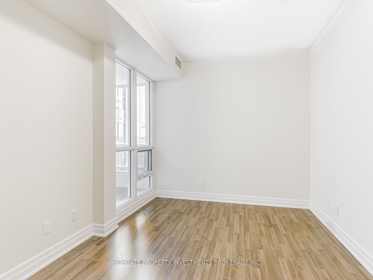 9085 Jane St, unit 501 for sale