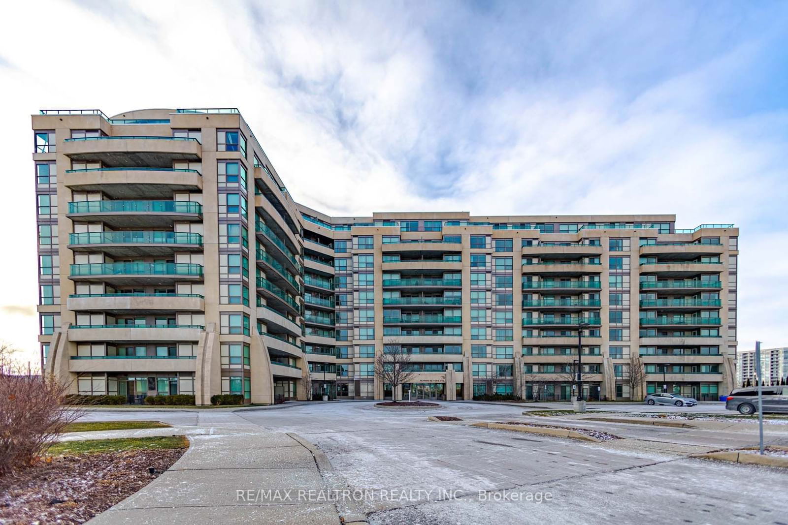 Four Seasons Garden Condos, Richmond Hill, Toronto