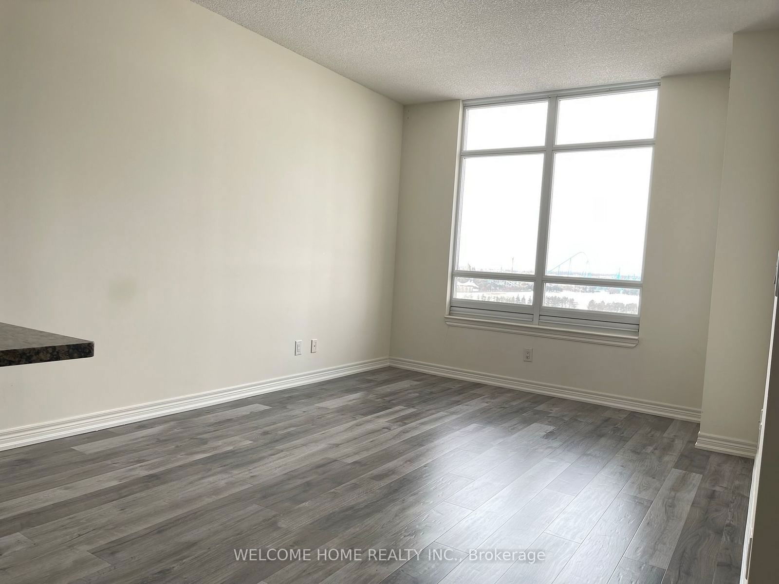 9245 Jane St, unit 1602 for rent