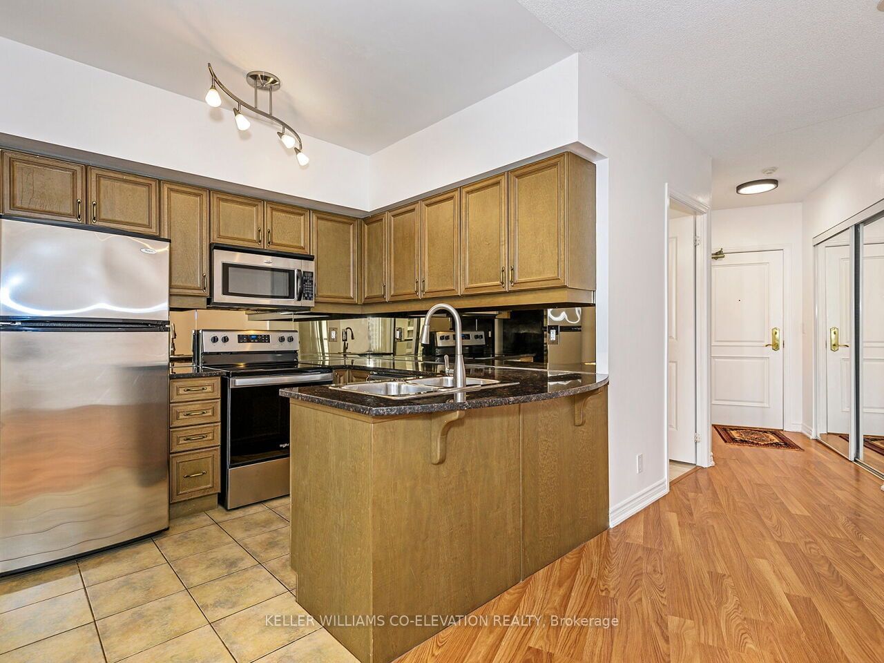 9225 Jane St, unit 1609 for sale