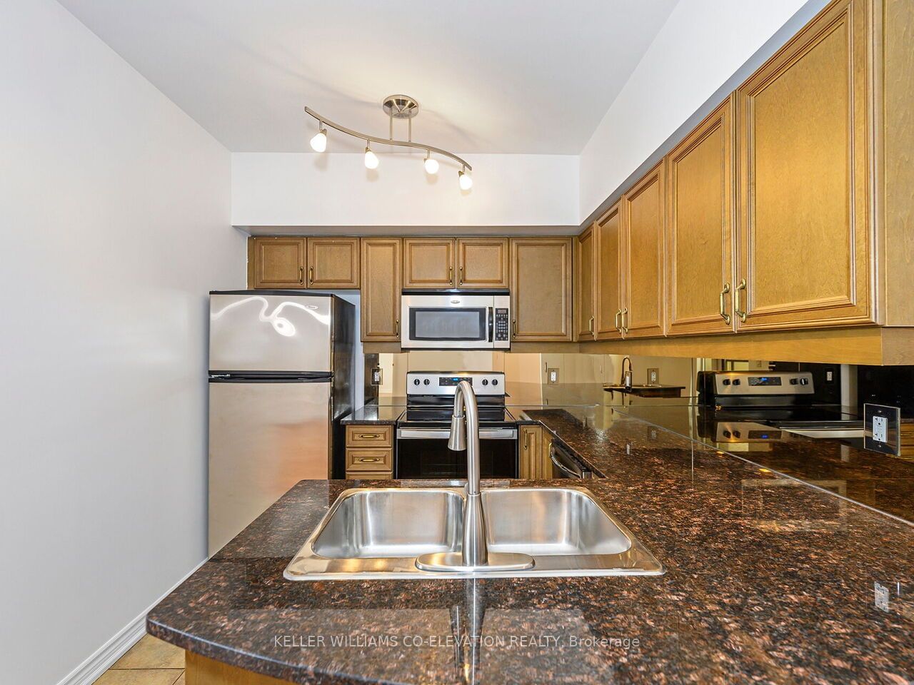 9225 Jane St, unit 1609 for sale