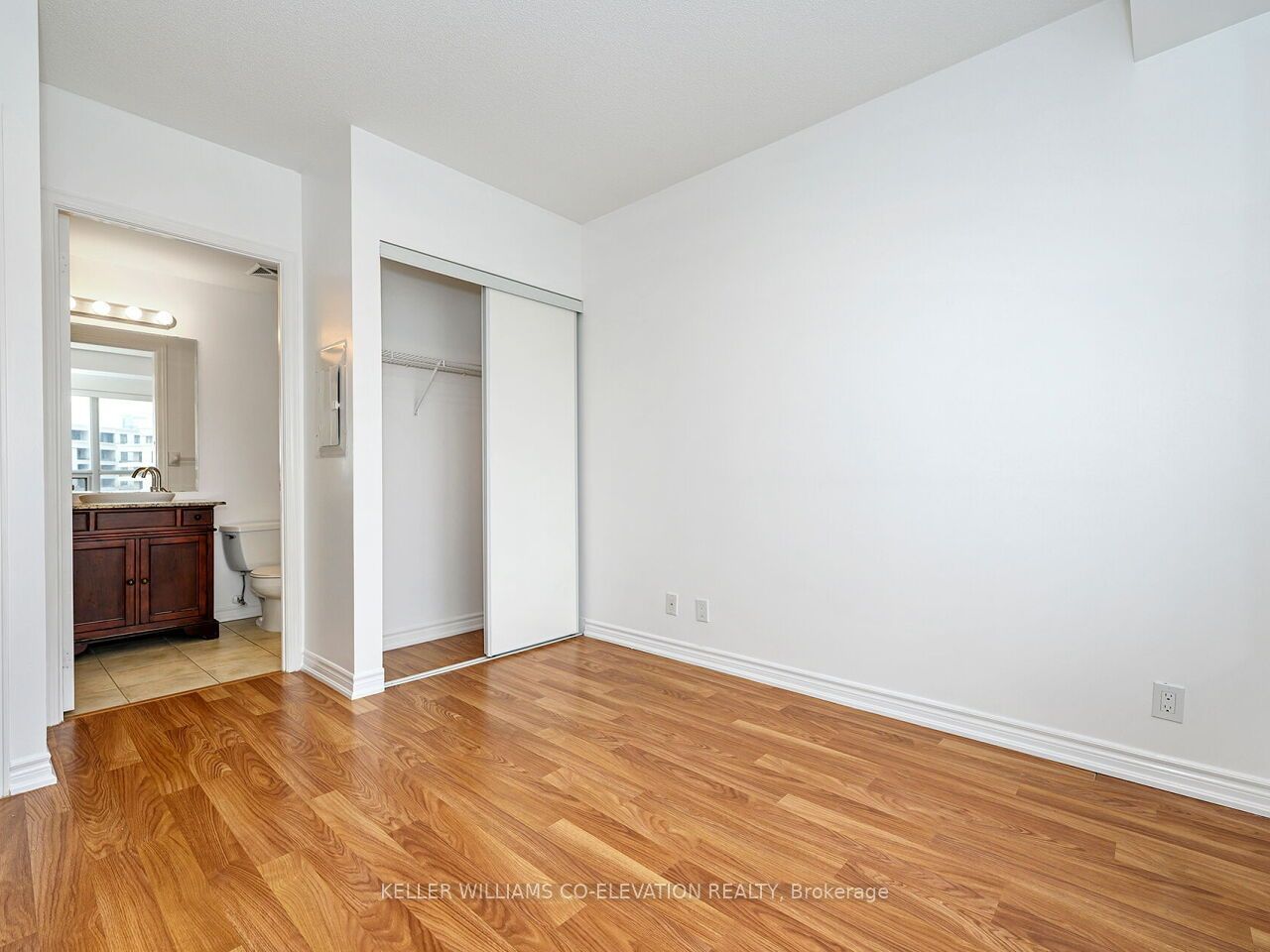 9225 Jane St, unit 1609 for sale