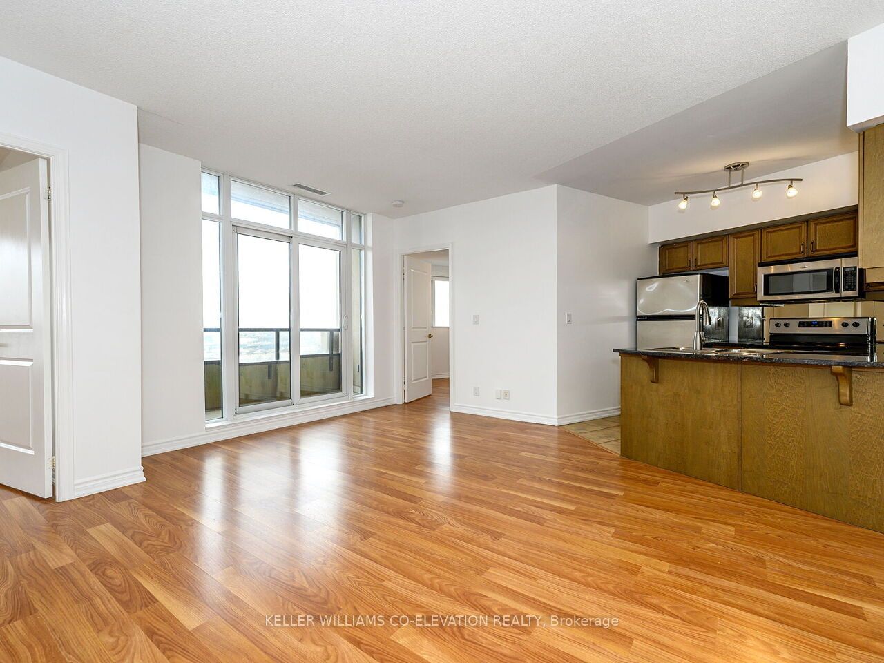 9225 Jane St, unit 1609 for sale