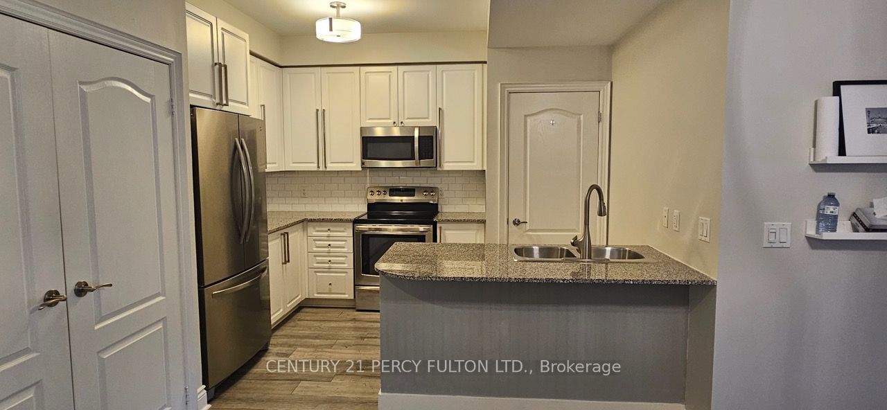 8201 Islington Ave, unit 406 for rent