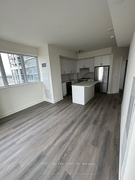 9000 Jane St, unit 805 for rent