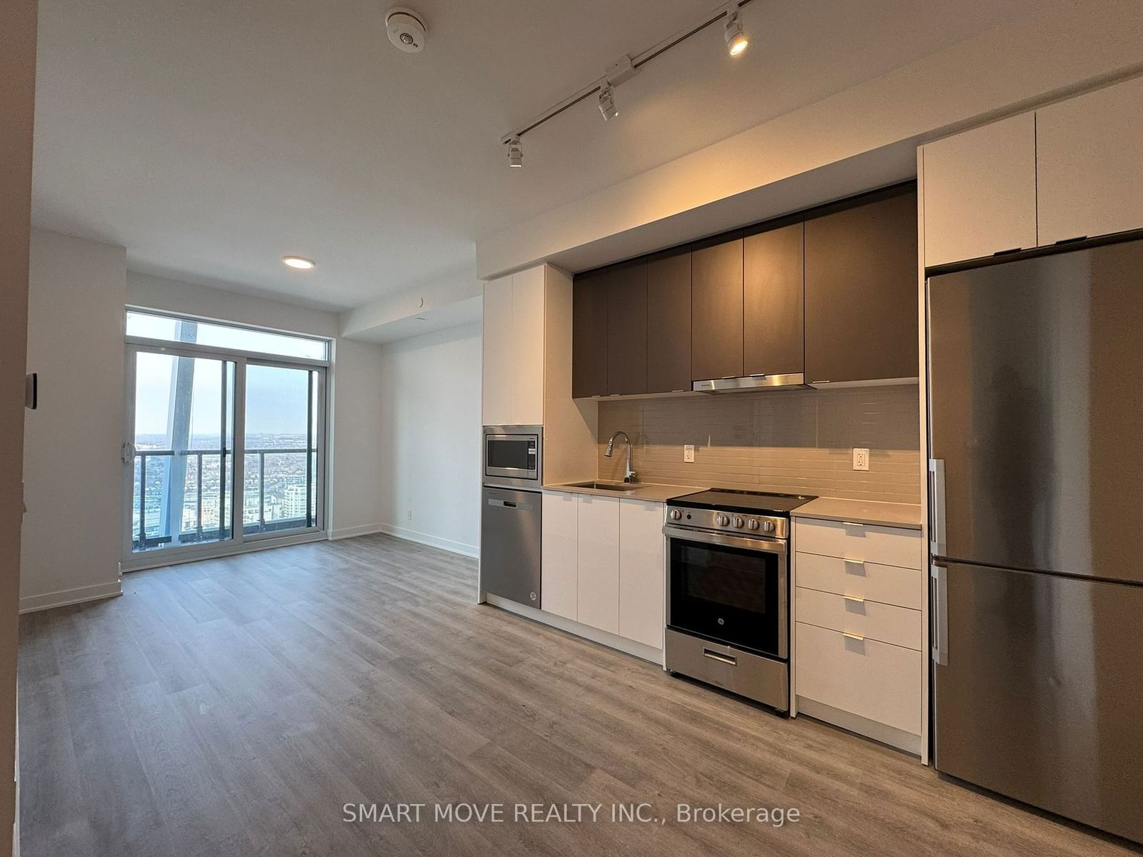 30 Upper Mall Way, unit 3106 for rent