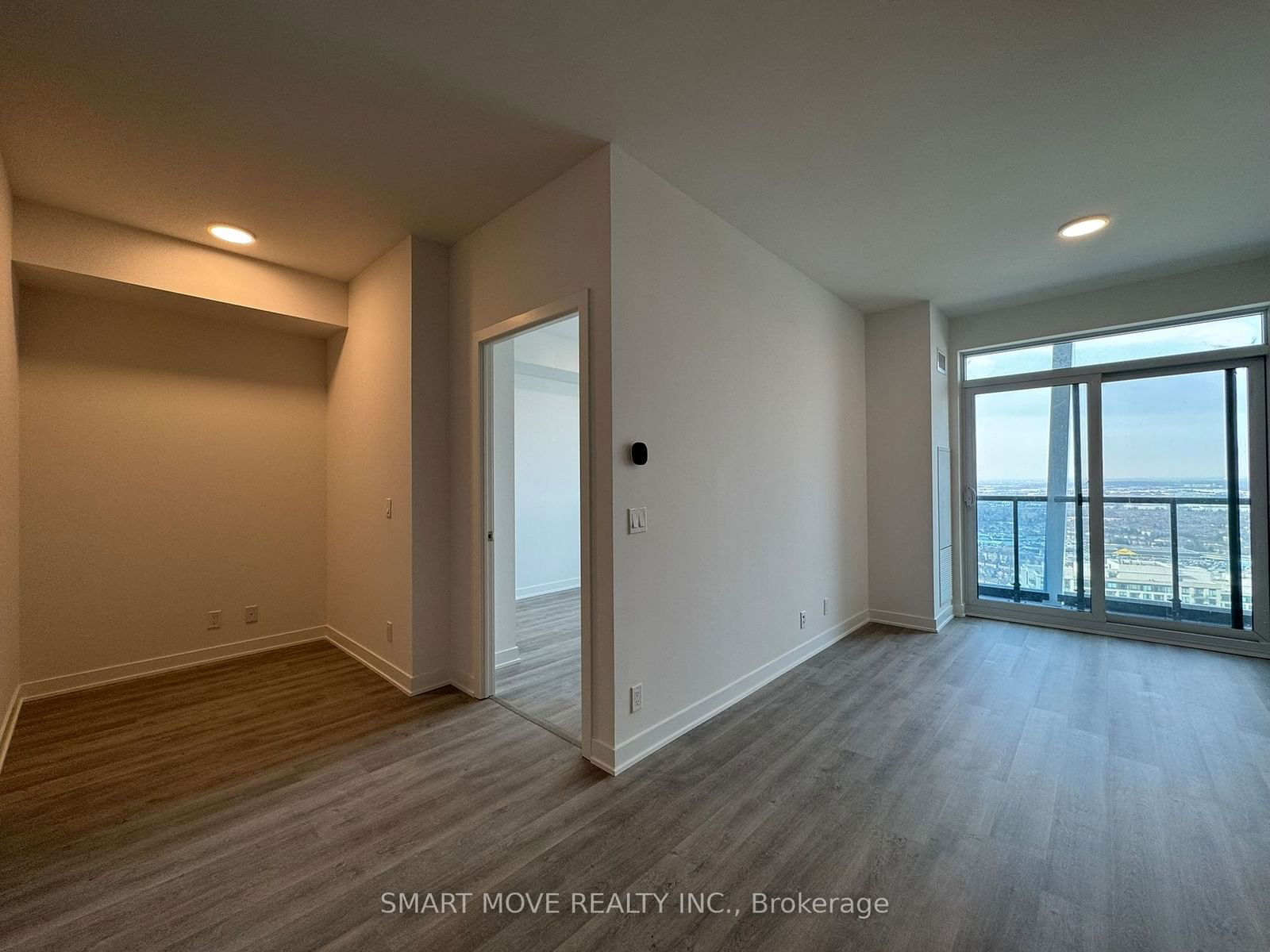 30 Upper Mall Way, unit 3106 for rent