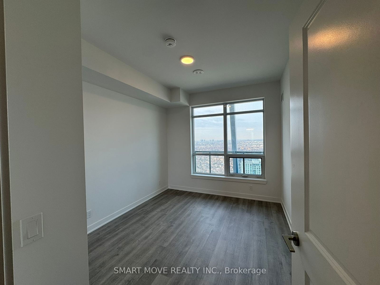 30 Upper Mall Way, unit 3106 for rent