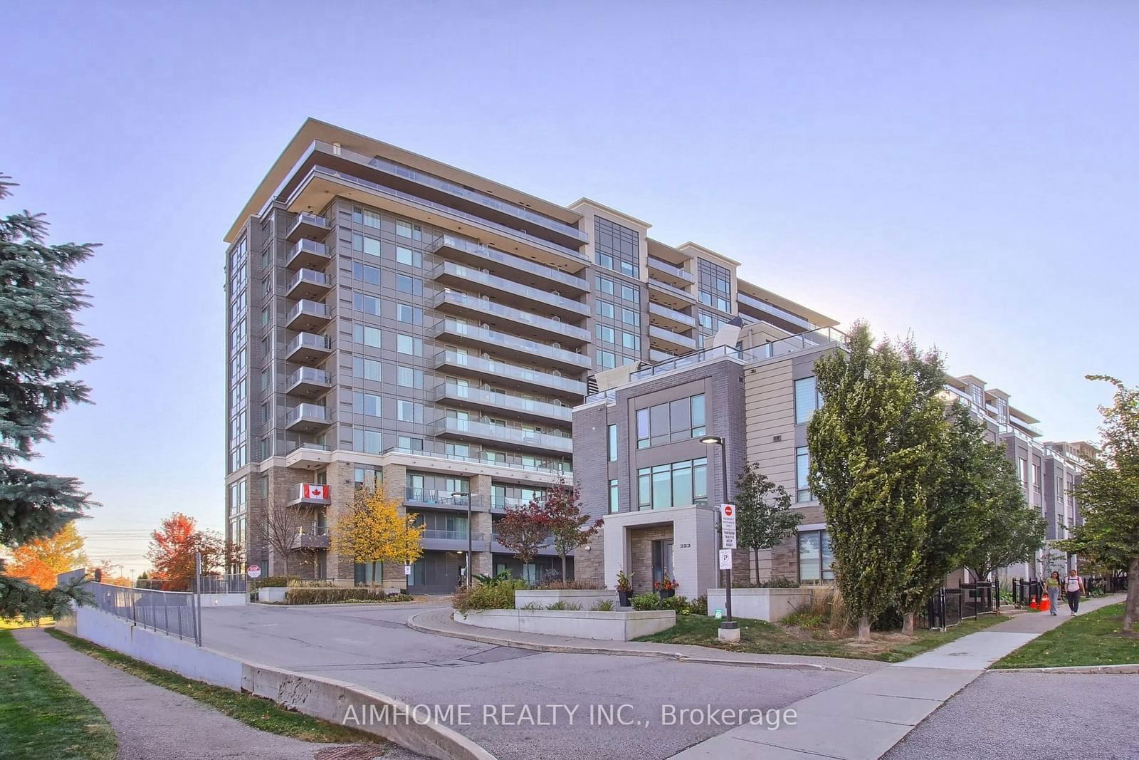 325 South Park Rd, unit 1008 for sale