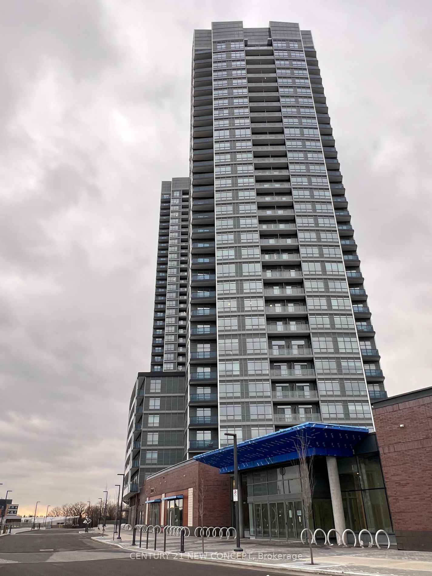 50 Upper Mall Way, unit 2310 for rent