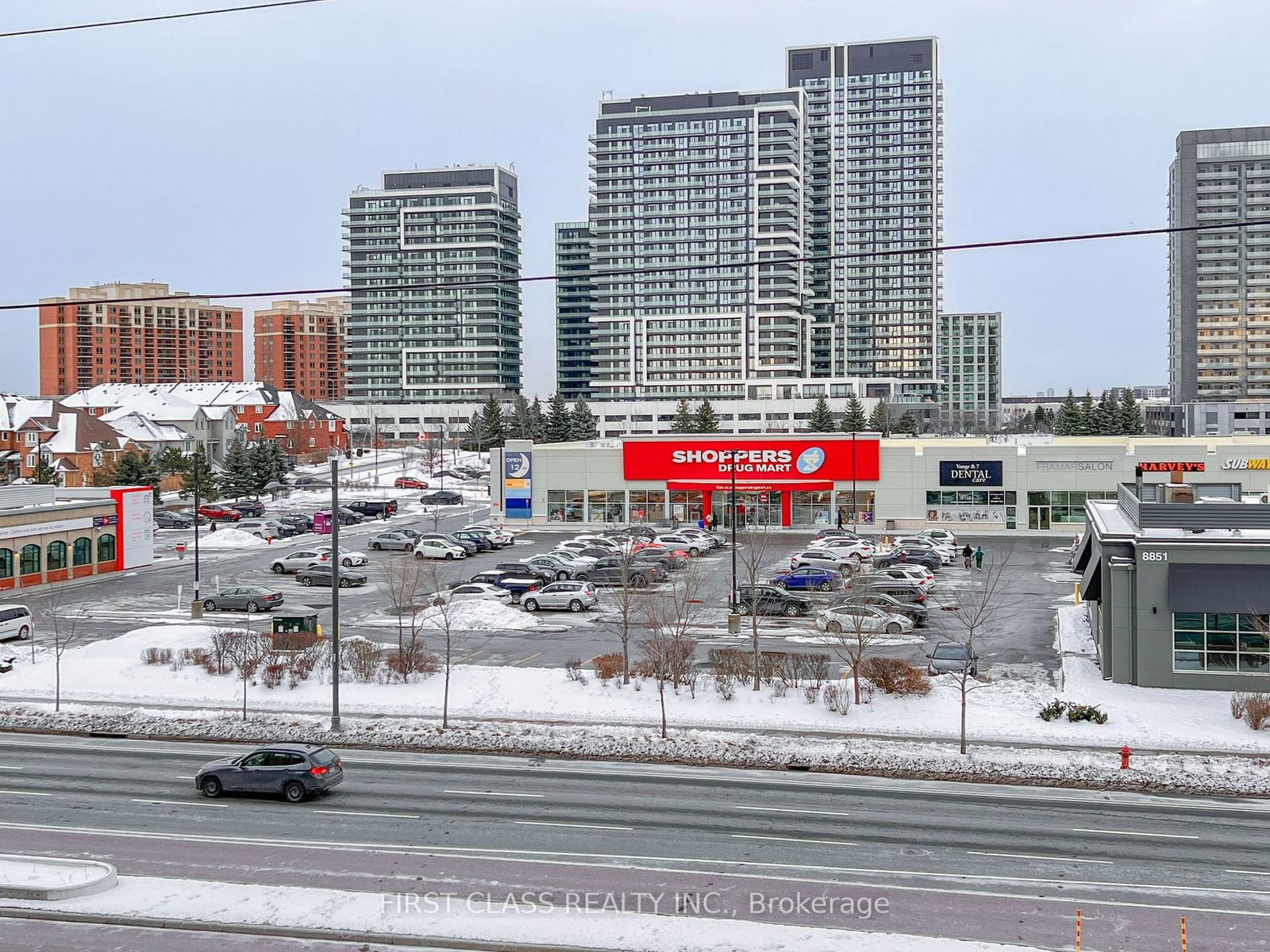 8868 Yonge St, unit 318 for rent