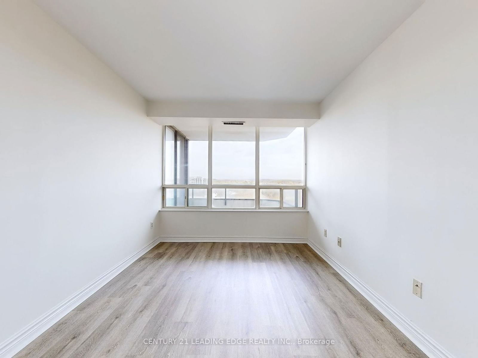 8501 Bayview Ave, unit 808 for sale