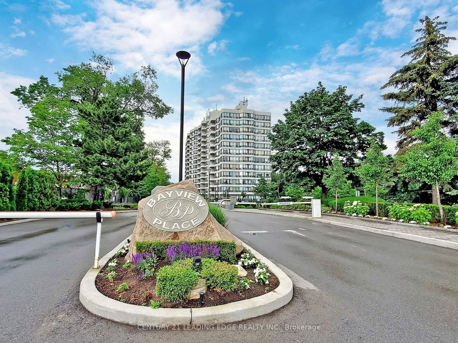 8501 Bayview Ave, unit 808 for sale