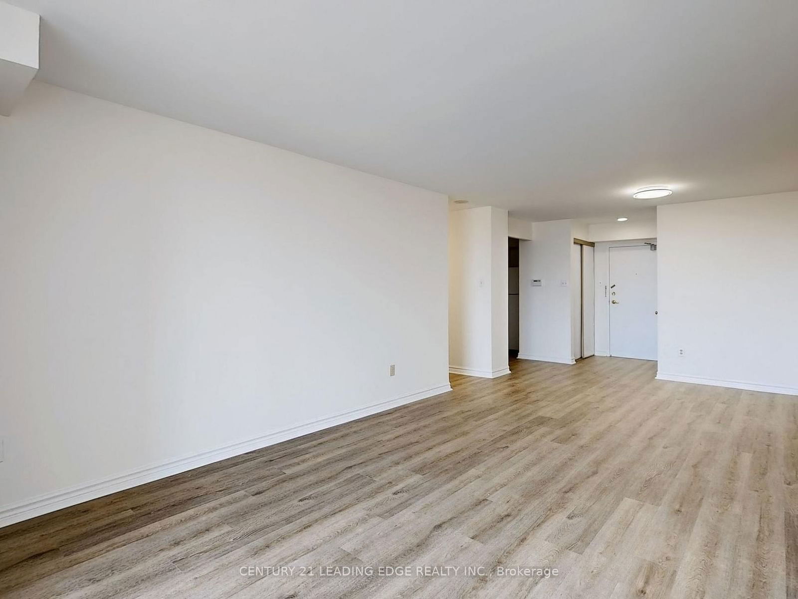 8501 Bayview Ave, unit 808 for sale