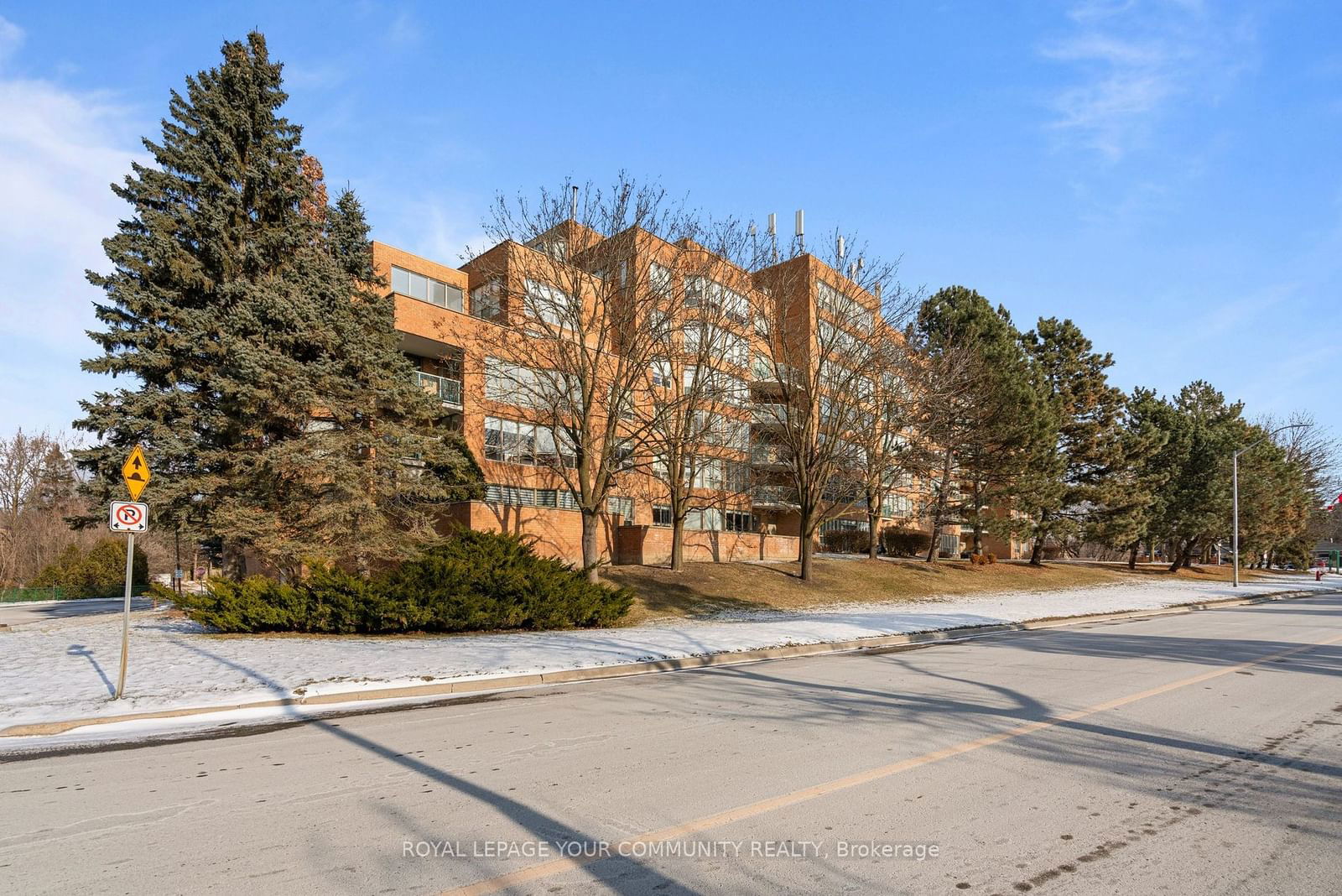 Highland Green Condos, Aurora, Toronto