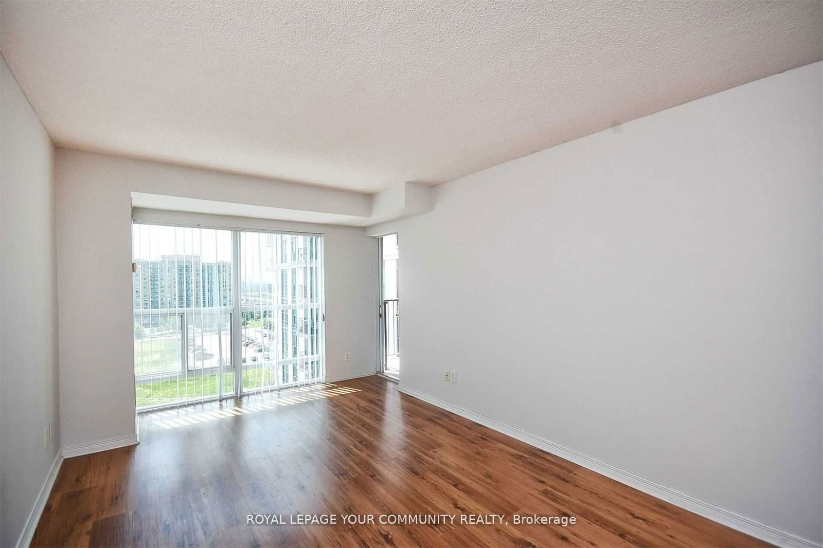 185 Oneida Cres, unit 1119 for rent