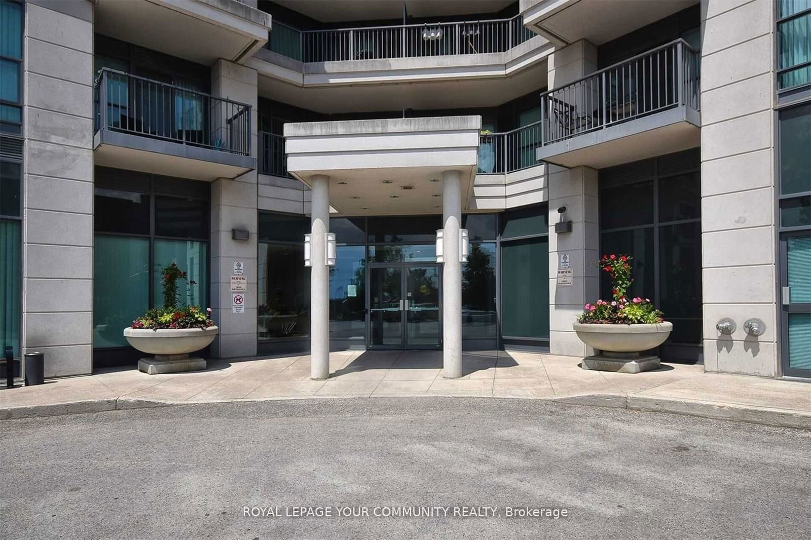 185 Oneida Cres, unit 1119 for rent