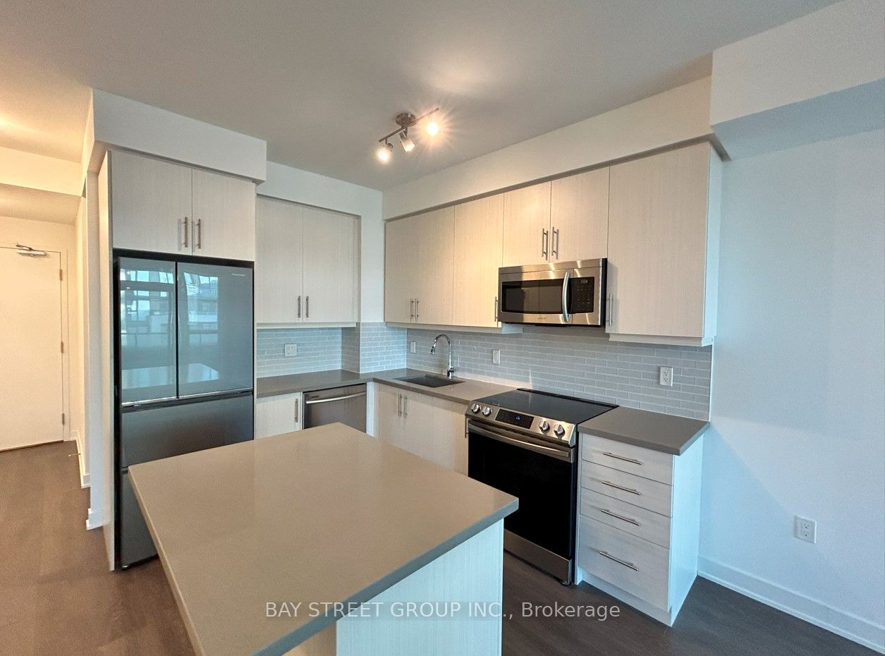 75 Oneida Cres, unit 1011 for rent