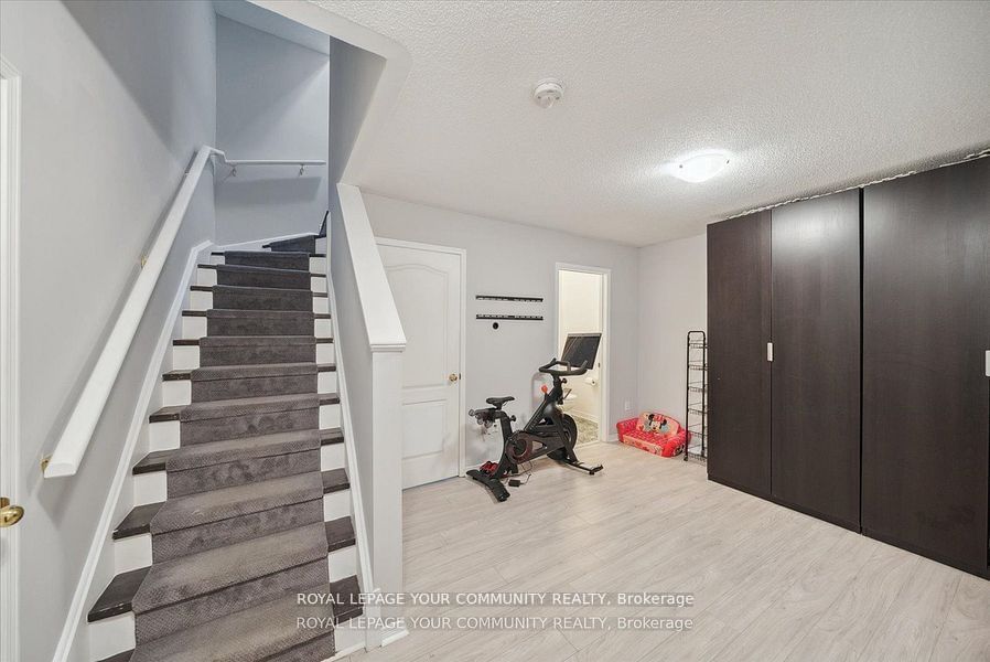 735 New Westminster Dr, unit 36 for sale