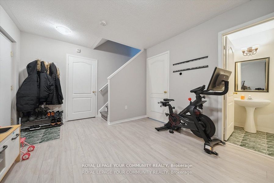 735 New Westminster Dr, unit 36 for sale