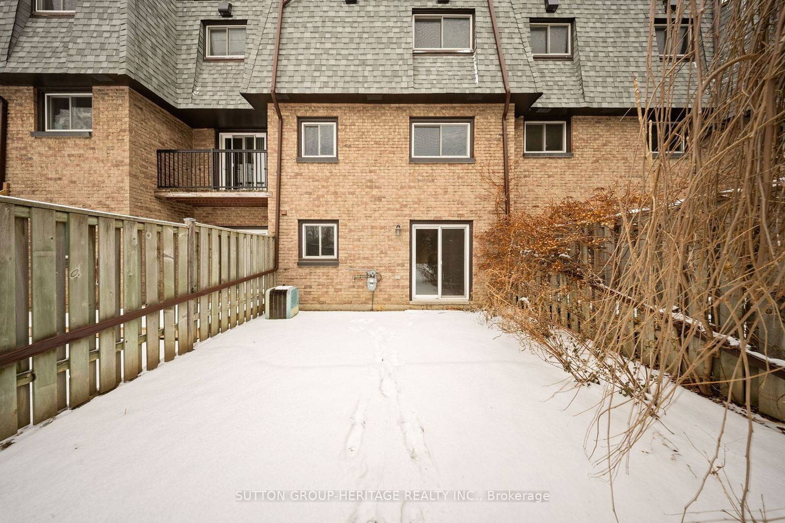 2 Woodglen Way Townhouses, Markham, Toronto