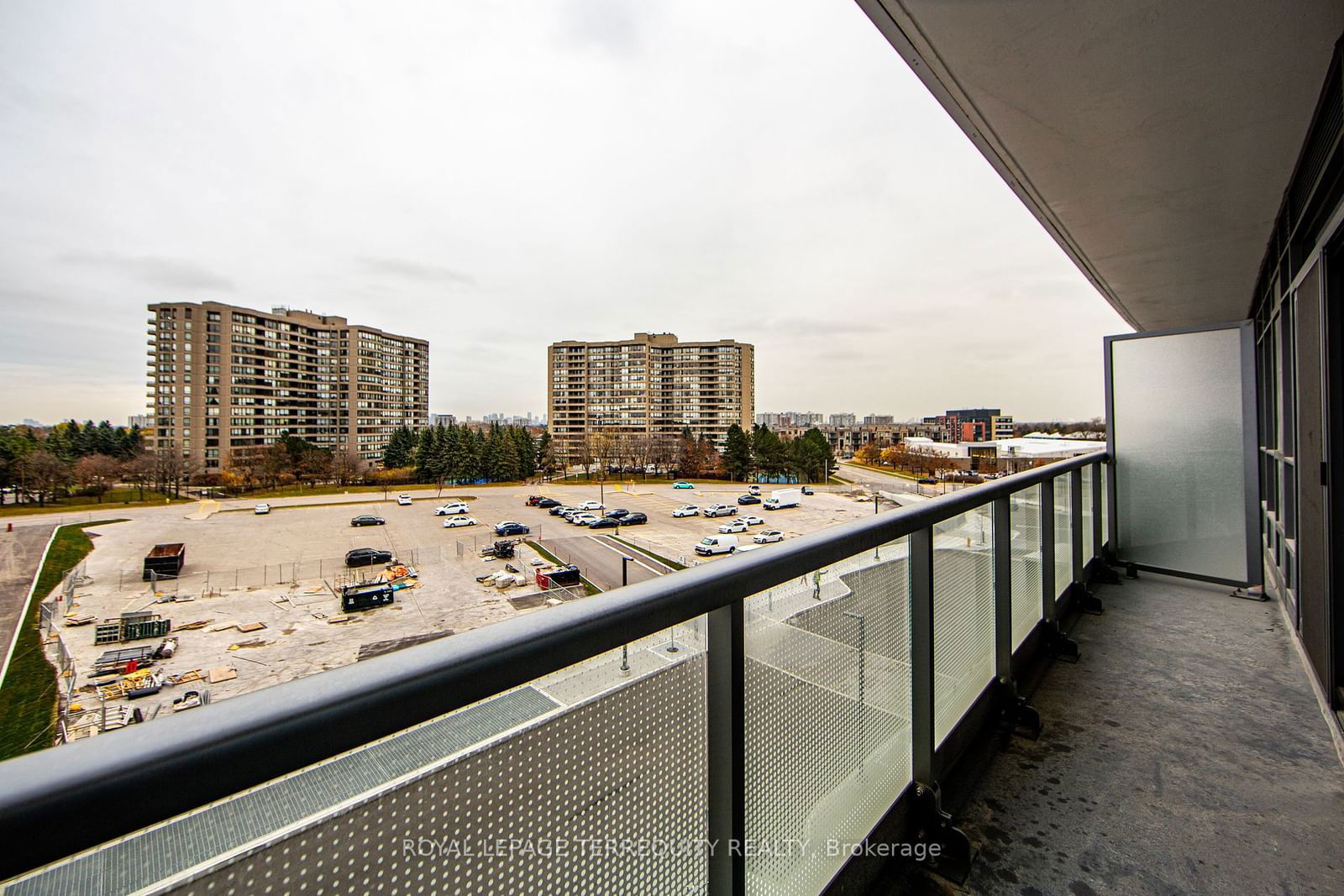 30 Upper Mall Way, unit 303A for rent